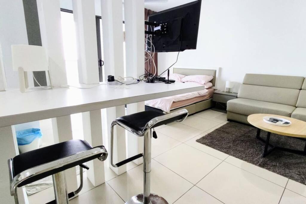 Rz Studio @ Evo Soho - Netflix Wifi Apartment Kampong Sungai Ramal Dalam ภายนอก รูปภาพ